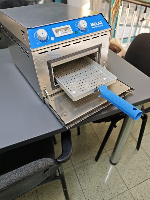 Медицински стерилизатор MELAG 75