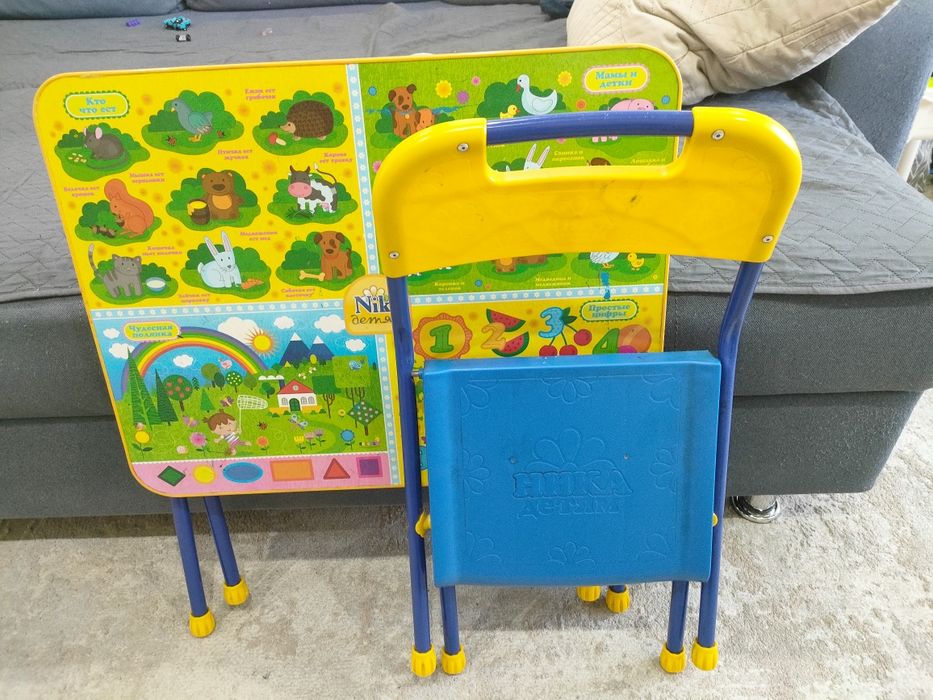 Детский стульчик и стол