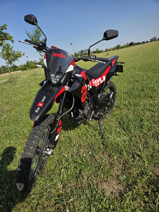 Motocicleta Aprilia rx 125