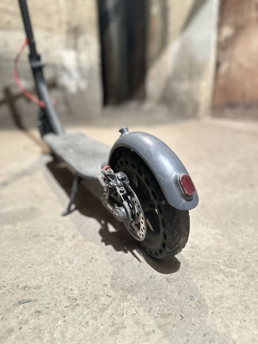 Trotinetă electrică Xiaomi Mi Electric Scooter Pro