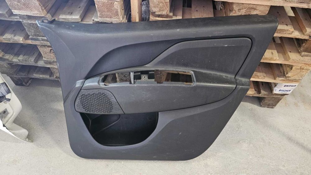 Врата с електрическо огледало за Fiat Doblo, 2013 - 2021, Ударена