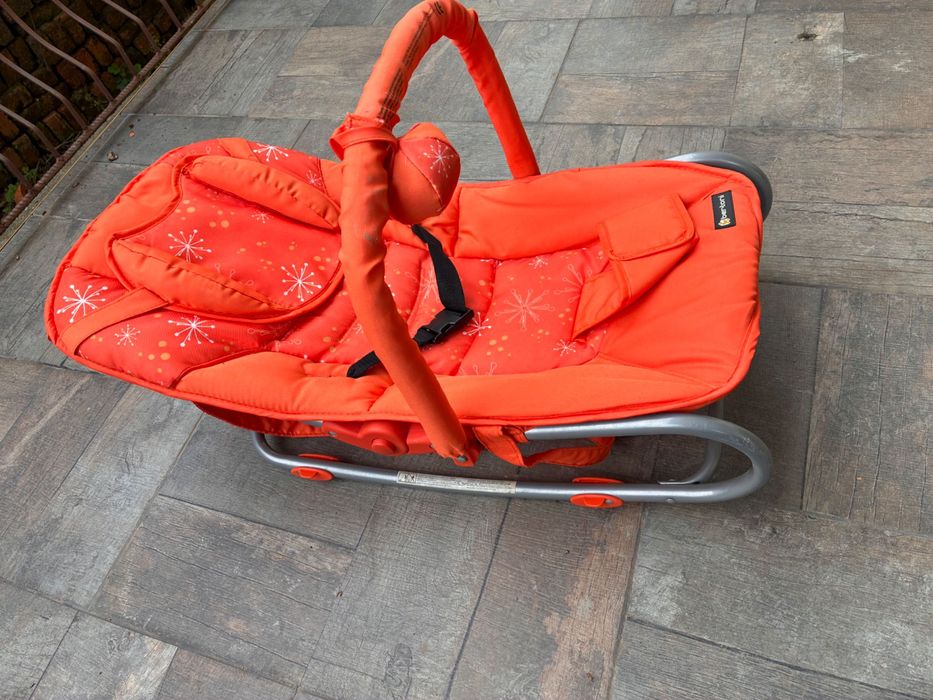 Бебешки шезлонг.