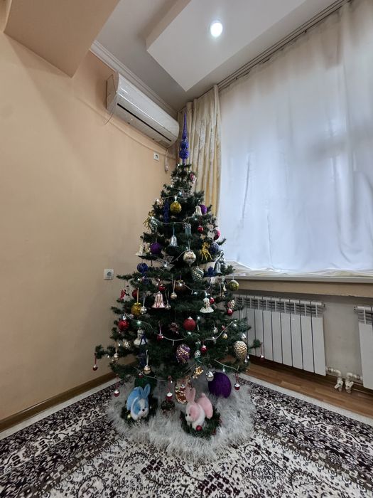 Продается елка с игрушками