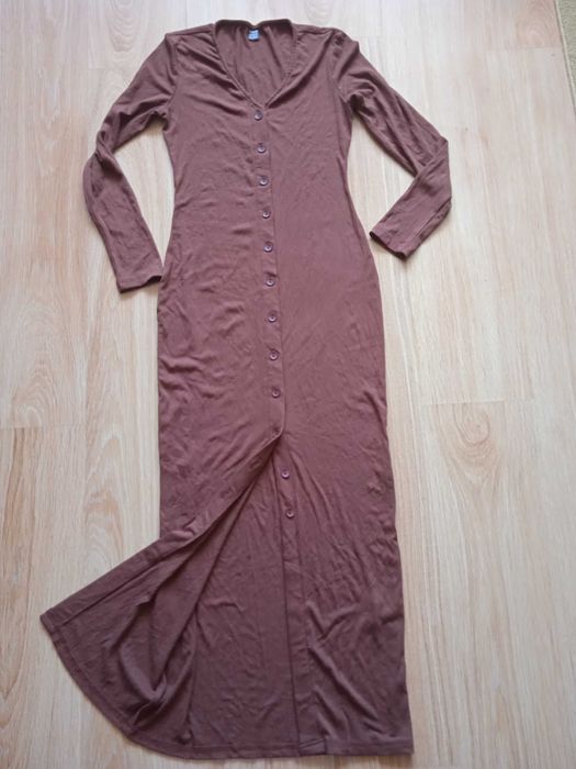 Рокля с дълъг ръкав