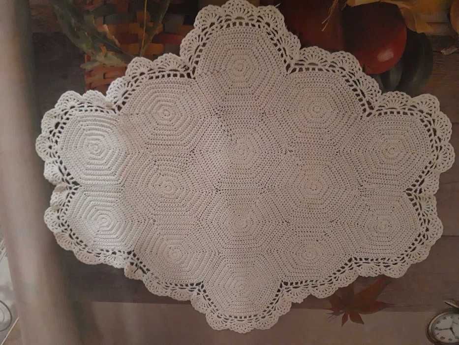 Продавам ажурни салфетки