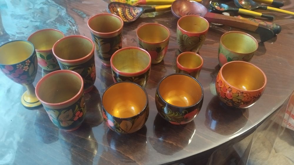 Дървени лъжици, чаши, вази, отварачка и д-р.