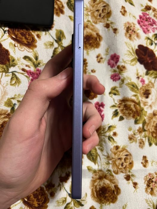 Продаю Redmi note 13 pro 4g