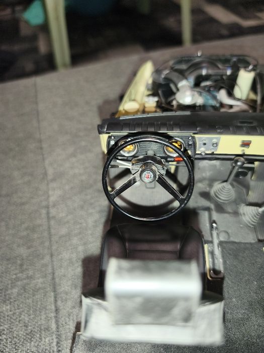 Macheta ARO 240 1:8 completa până la Nr.100