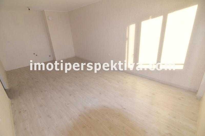 Продава се Двустаен апартамент в Пловдив, Изгрев - 55 кв.м за 1100 €/кв.м - Снимка #2