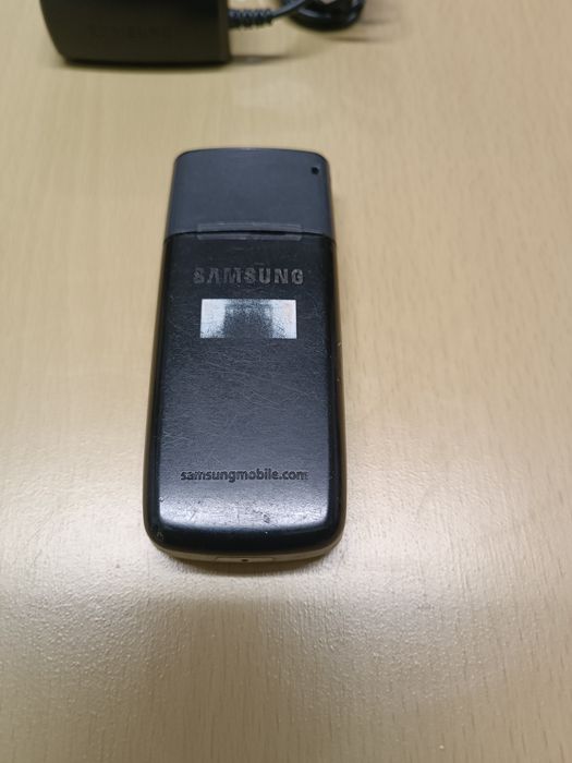Телефон Samsung SGH-B100