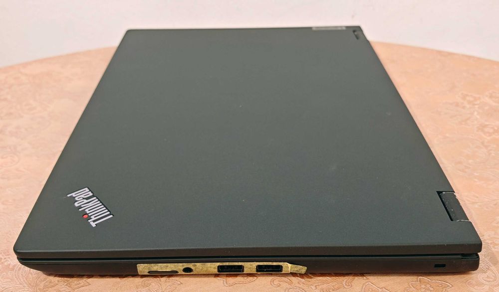 Lenovo ThinkPad P16v/Core i5 13500H/16GB RAM/512GB SSD/16 Full HD+ IPS