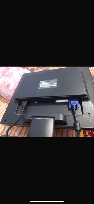 Продаю старые мониторы и телевизоры