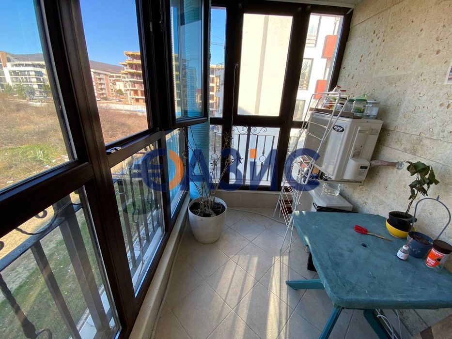 Продава се Двустаен апартамент в Свети Влас - 56 кв.м за 724 €/кв.м - Снимка #13