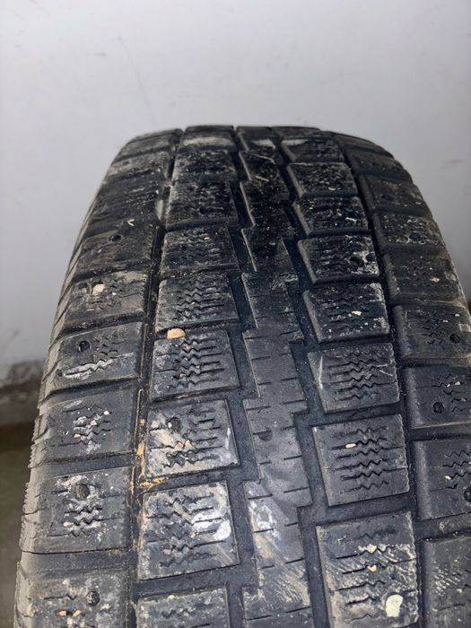 Продаю шины 4 комплекта.