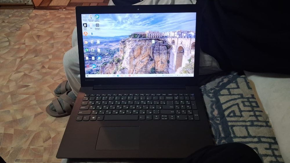 Обменяю или продам  телефон и ноутбук