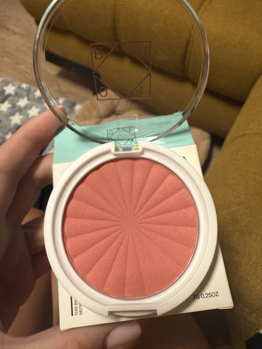 Yenges Huda Beauty Ofra Rodial Avant козметика