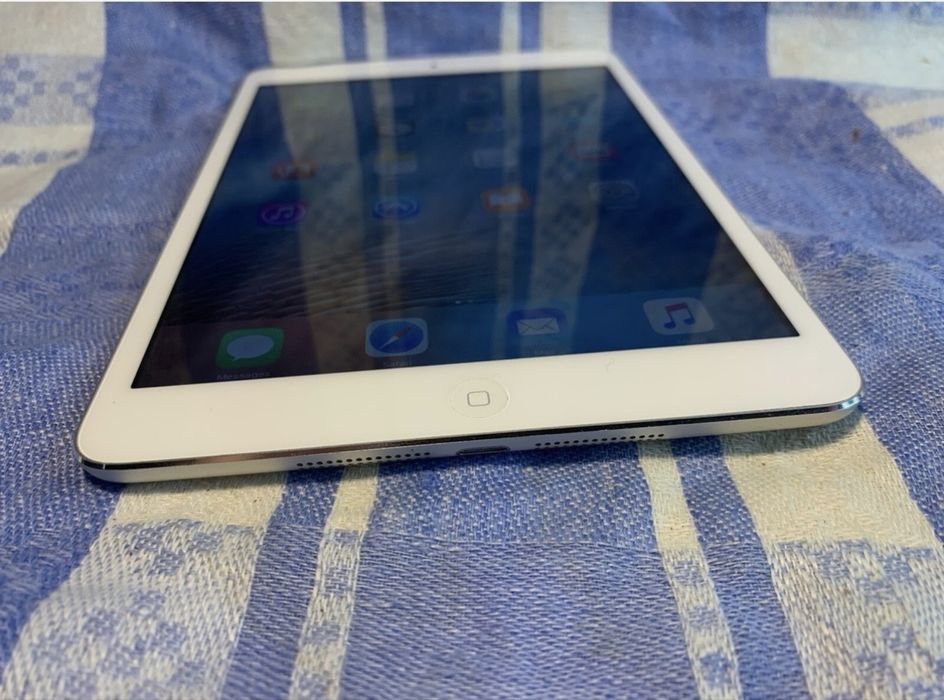 iPad mini коробка есть