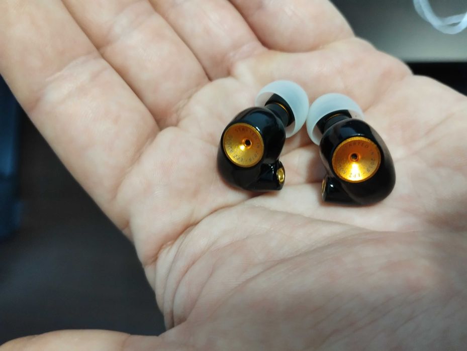 EPZ Q5 HIFI Earphones Wired Ceramic Carbon Nano Moving Coil IEM