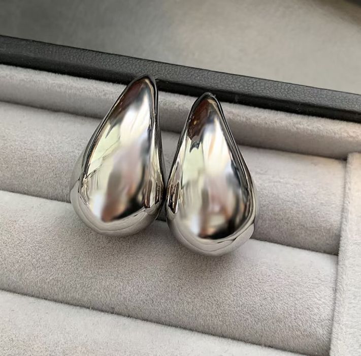 Продам серьги капли