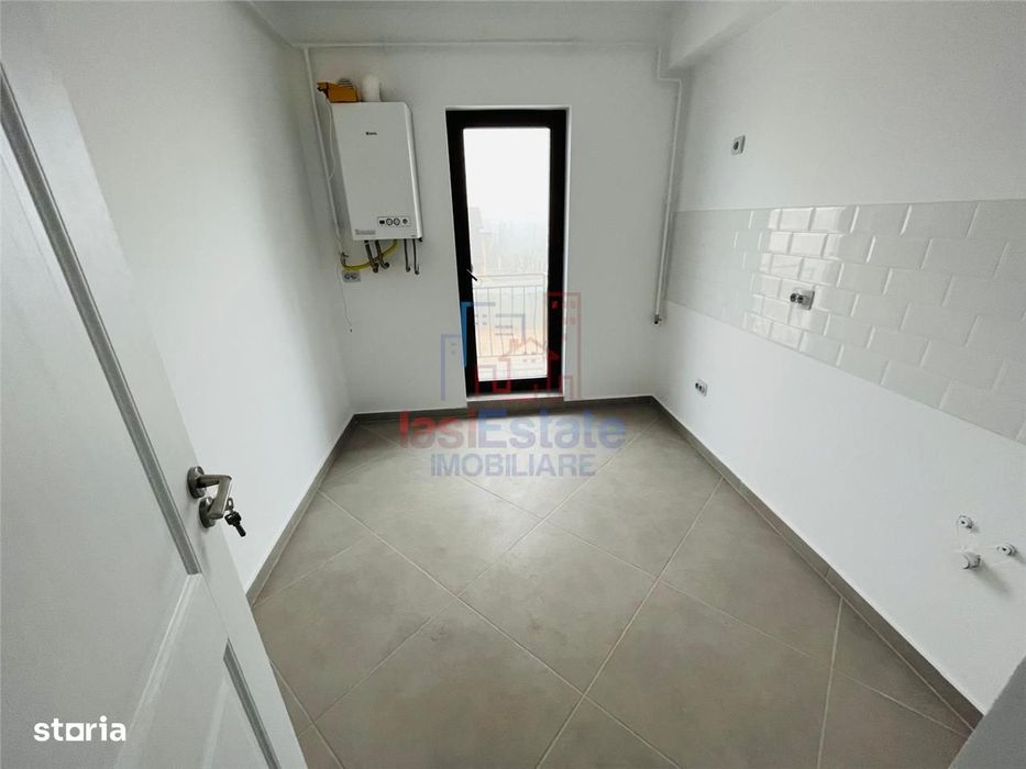 Apartament cu 2 camere decomandat, zona Capat Cug - Vedere 4
