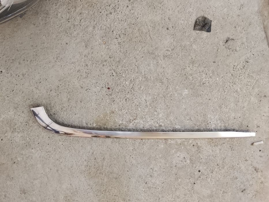 сабля переднего бампера мерс 210 лупарь