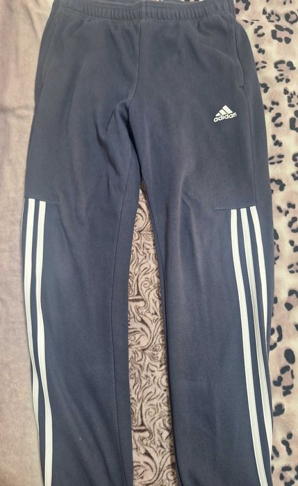 Pantaloni scoala