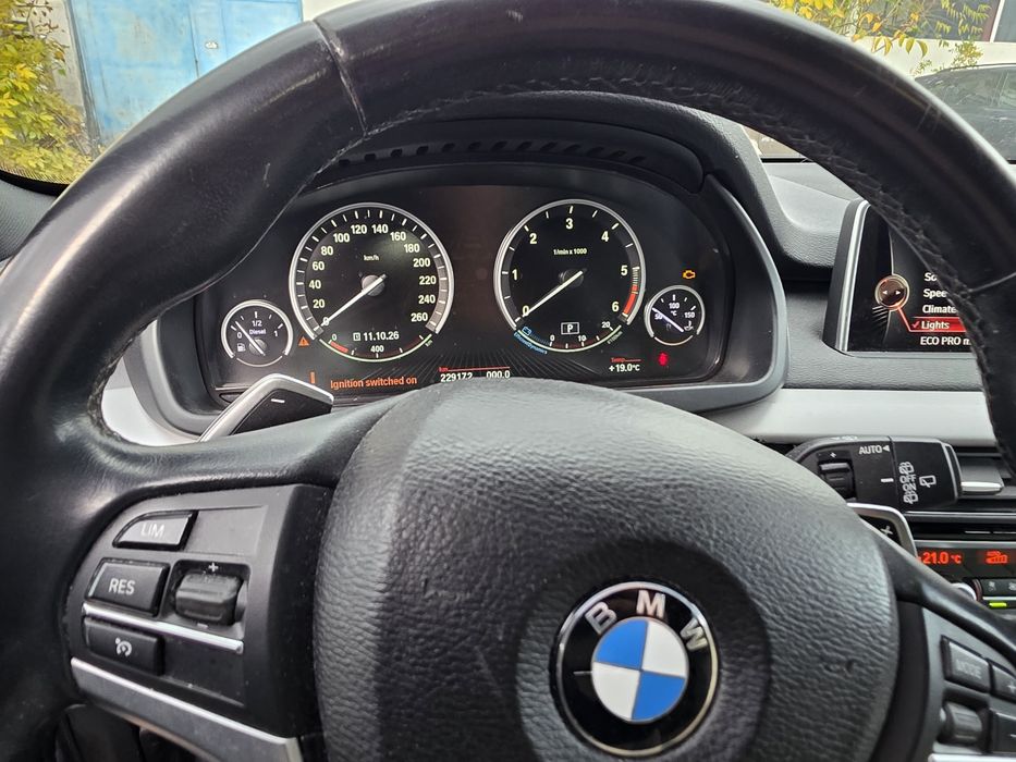 Bmw x5 258hp първи собственик ,нови вериги,лизинг