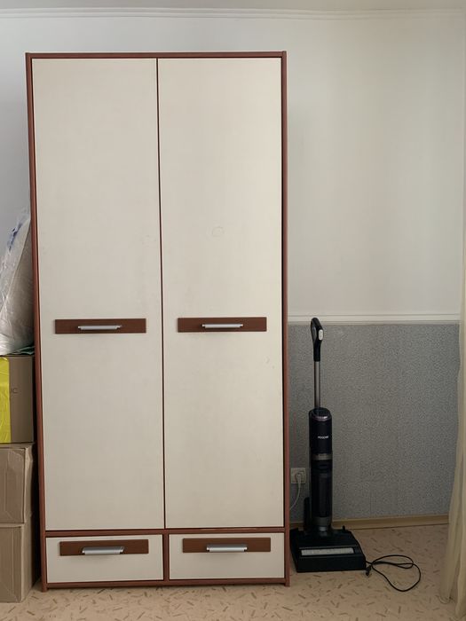 Шкаф размер 220х1,10