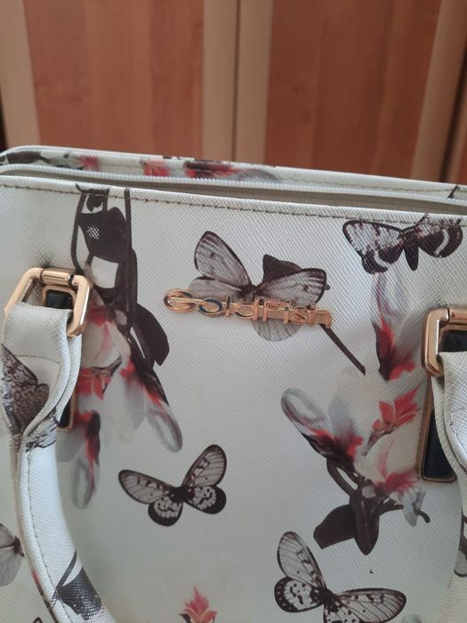 Сумочка фирменная