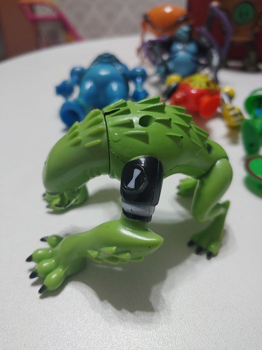 Игрушки серий Бен-тен