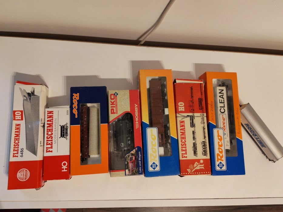 Vagoane diferite branduri trenulet Roco Piko Fleischmann DC