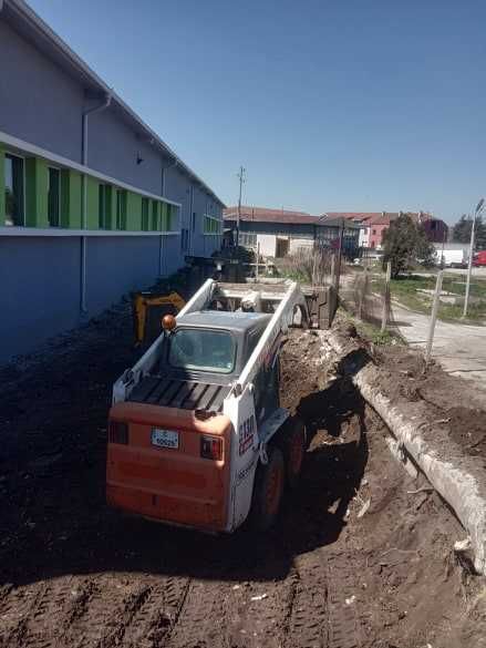 Услуги с Камион с Кран,Услуги със Самосвал,Услуги с автокран.