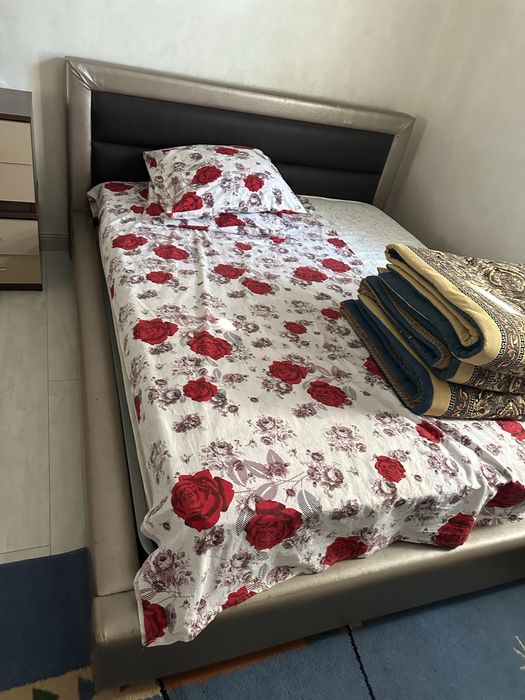 Спальный мебель сатылады.