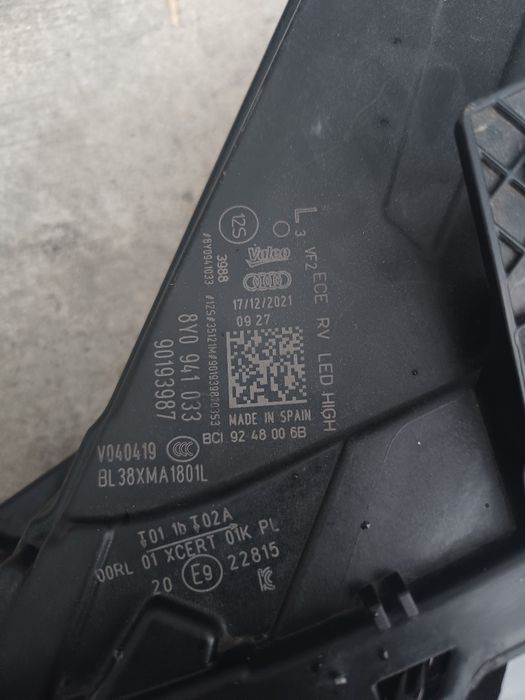 Ляв Фар Audi A3 8Y след 2019г , 8Y0941033