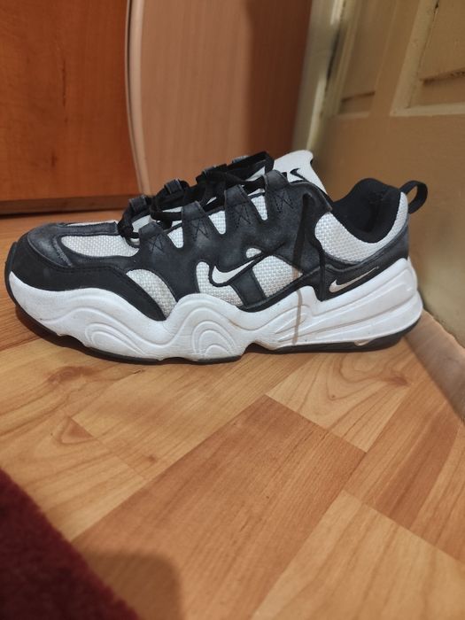 Adidași Nike tech Hera