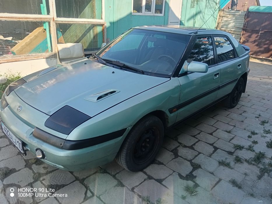 Продам живую Мазду 323 классика