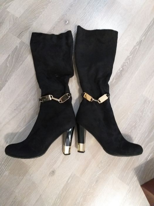 Сапоги в идеальном состояние.