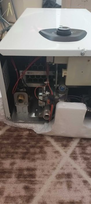 Incalzitor de apa pe gaz