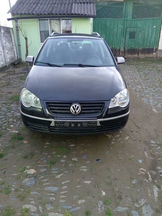 VOLKSWAGEN Polo