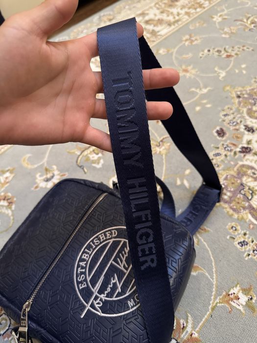 Барсетка сатылады Tommy Hilfiger