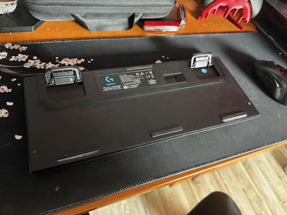 Tastatura Logitech G915 tkl