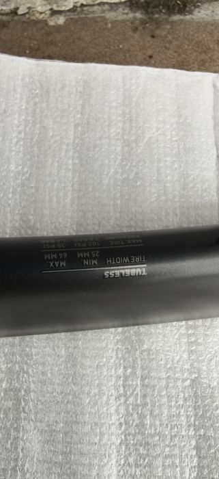 НОВИ DT Swiss А1800 Spline Center Lock 30 мм 28цола 12х100/12х142 Shimano HG