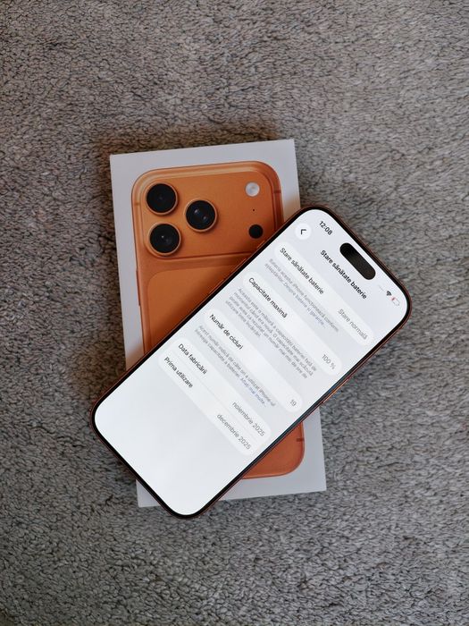 Vând iPhone 17 Pro Orange, 256Gb , baterie 100% , 19 cicluri , liber de orice rețea