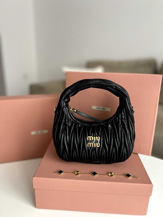 Дамска чанта – МIU МIU + подарък гривна
