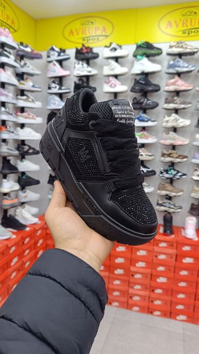 Adidasi dama model 2026 Amiry