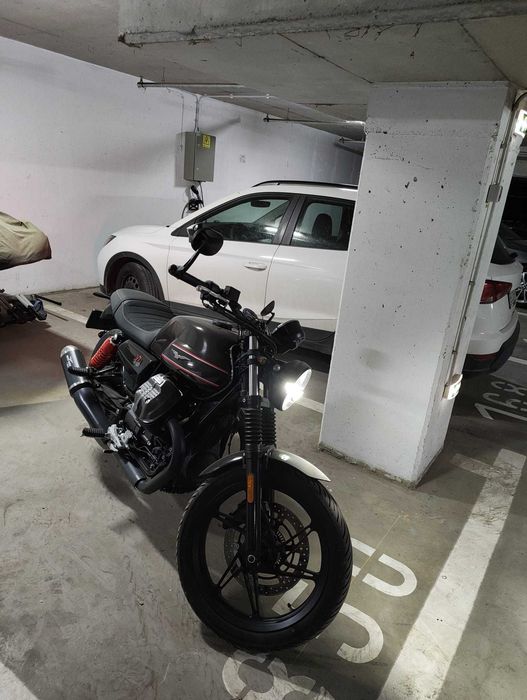 Moto Guzzi V7 Stone Special Edition 2023, 10.000km