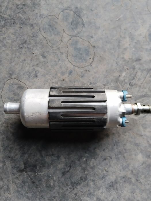 Продам бензонасос Мерседес 124