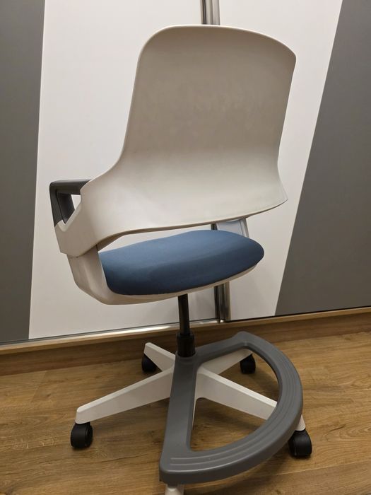 Детски стол за бюро