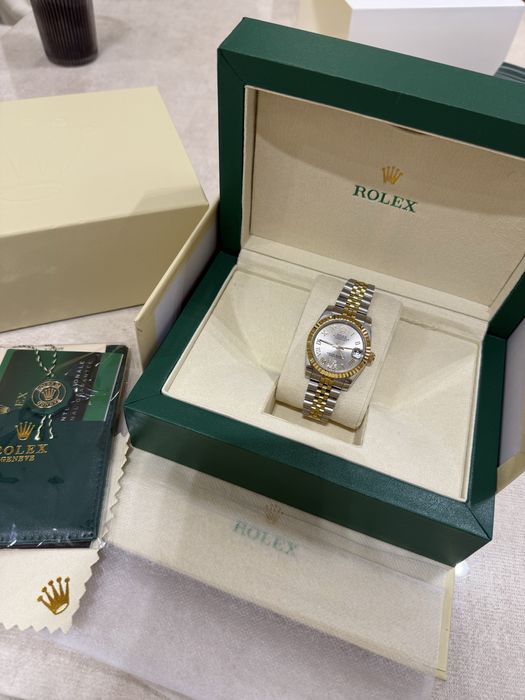 Наручные часы (женские)