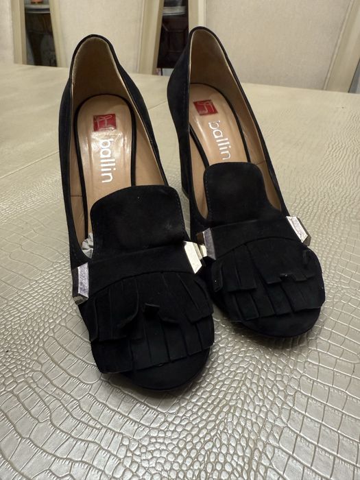 Срочно продам туфли